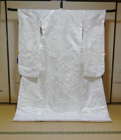 京都和装白無垢レンタルが結婚式で人気の滋賀ブルー スター